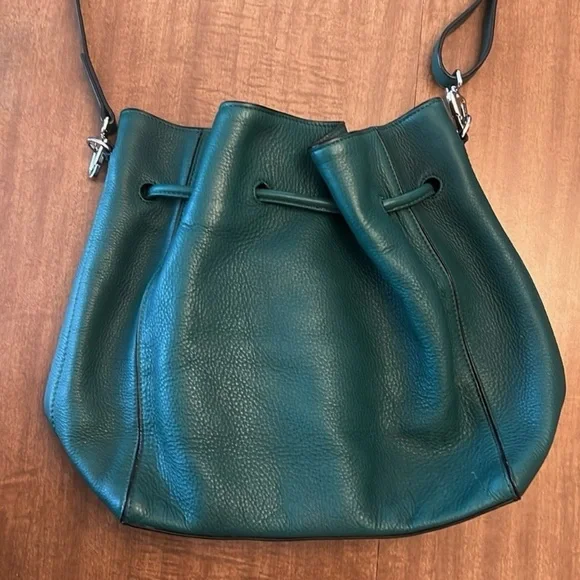 rag & bone LARGE Aston Bucket Bag - Picture 4 of 16